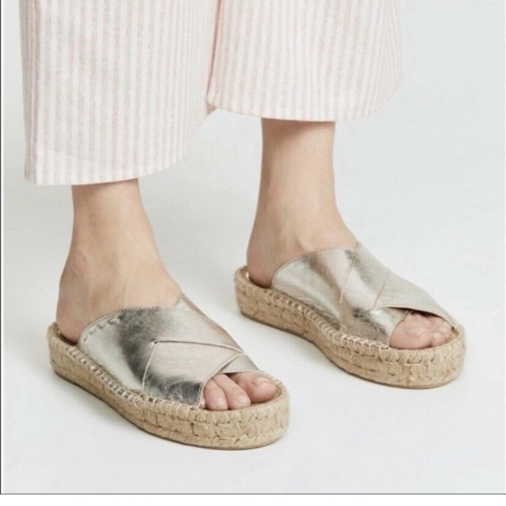 Free People Tuscany espadrille slides sandals gold color leather size 9
